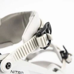 NITRO ONE ALL EYES ON ME 23 -WINT Snow Winkel 9 119142 one all eyes on me 836483 005 05