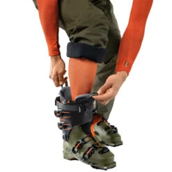 DYNAFIT TIGARD 130 CAPULET OLIVE FLUO ORANGE 24 -WINT Snow Winkel 9 130720 08 0000061931 5755 05